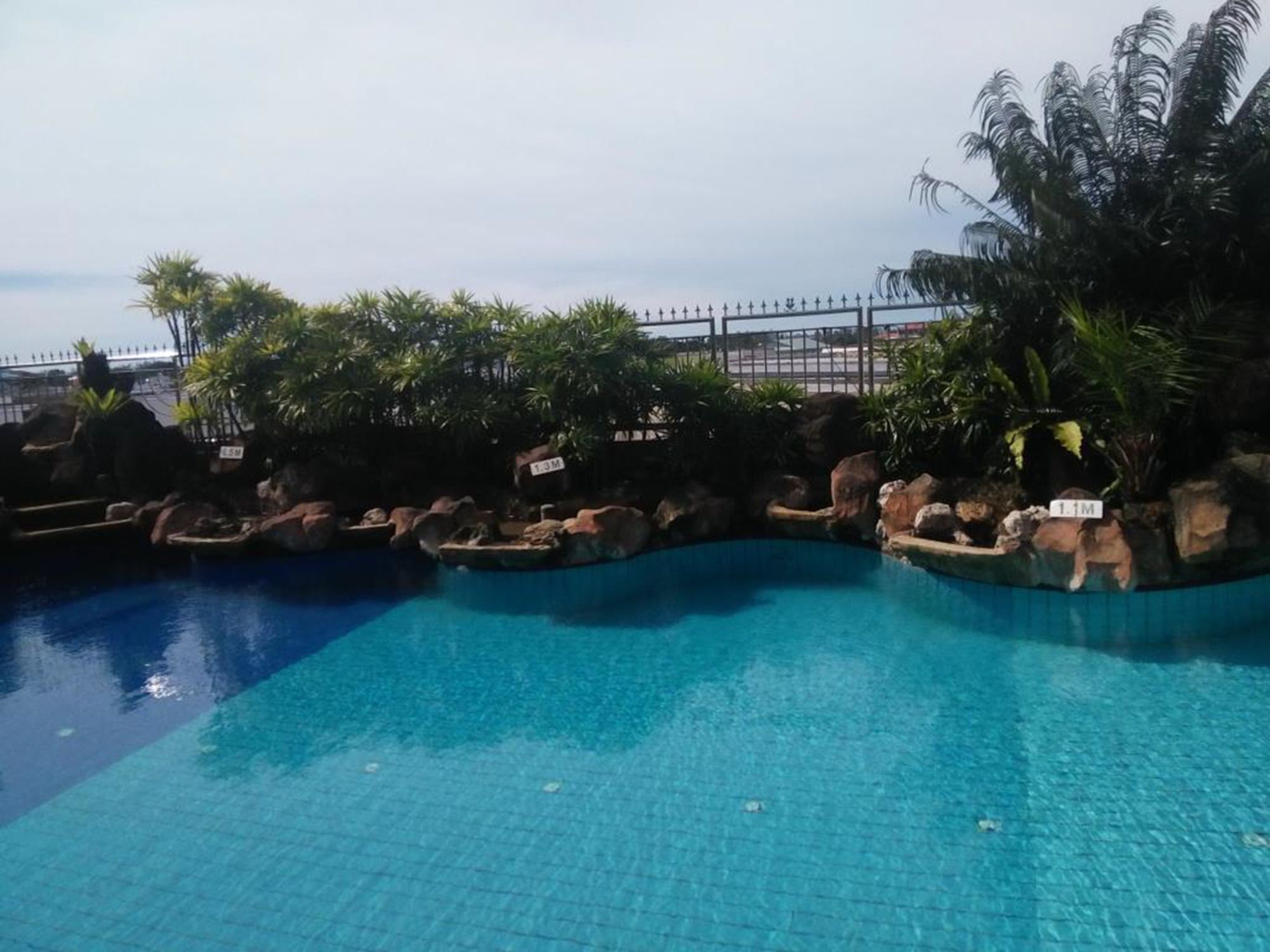 Grand Palace Hotel Miri Kültér fotó